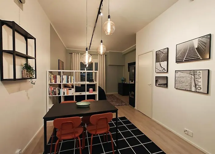 Brooms - Newly Renovated Central Studio Apartment