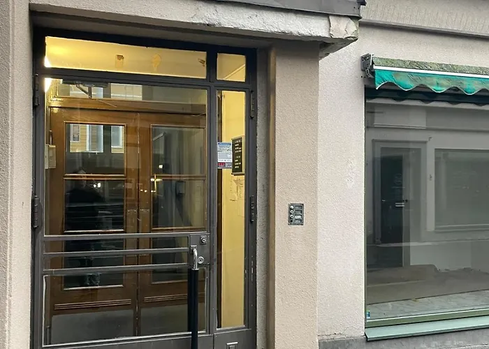 Brooms - Newly Renovated Central Studio Apartment